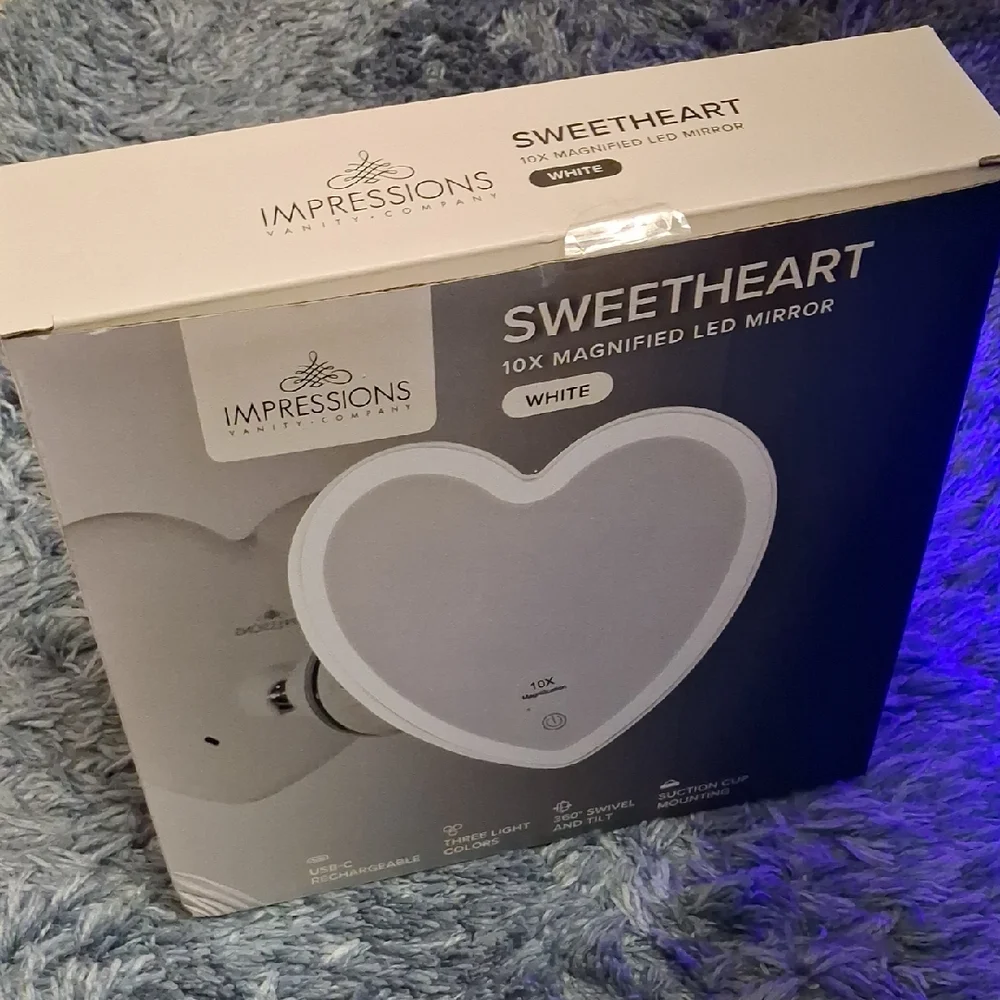 Impressions LED Sweetheart 10x White Heart Vanity Mirror NWT NIB